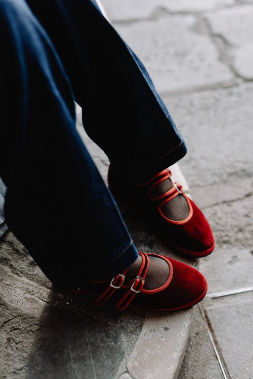 Handcrafted Gondolina Accademia Mary Jane in red velvet, featuring authentic Venetian design, details