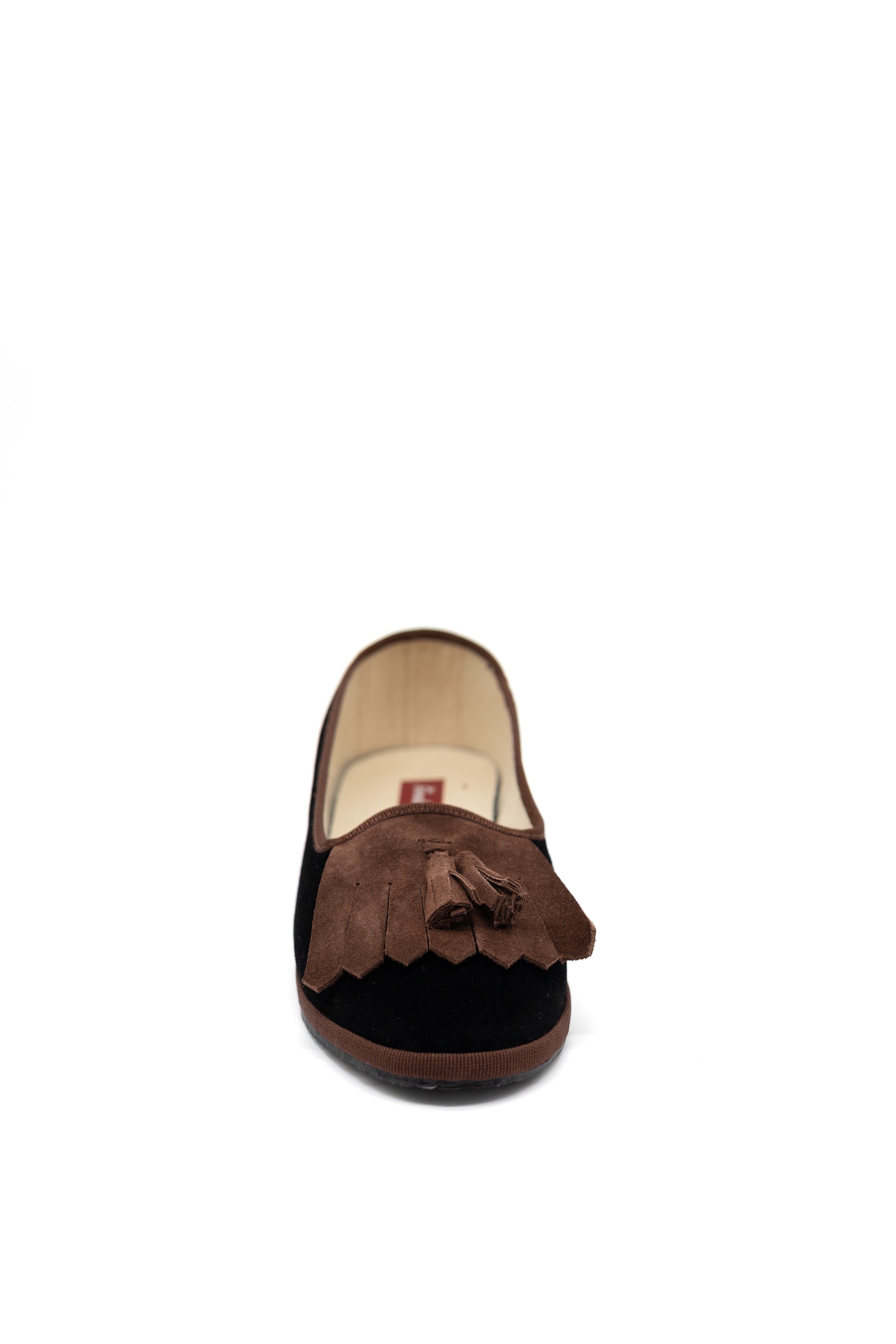 Handcrafted Gondolina Falzarego fringe tassel flats for women in black velvet, featuring authentic Venetian design, front view