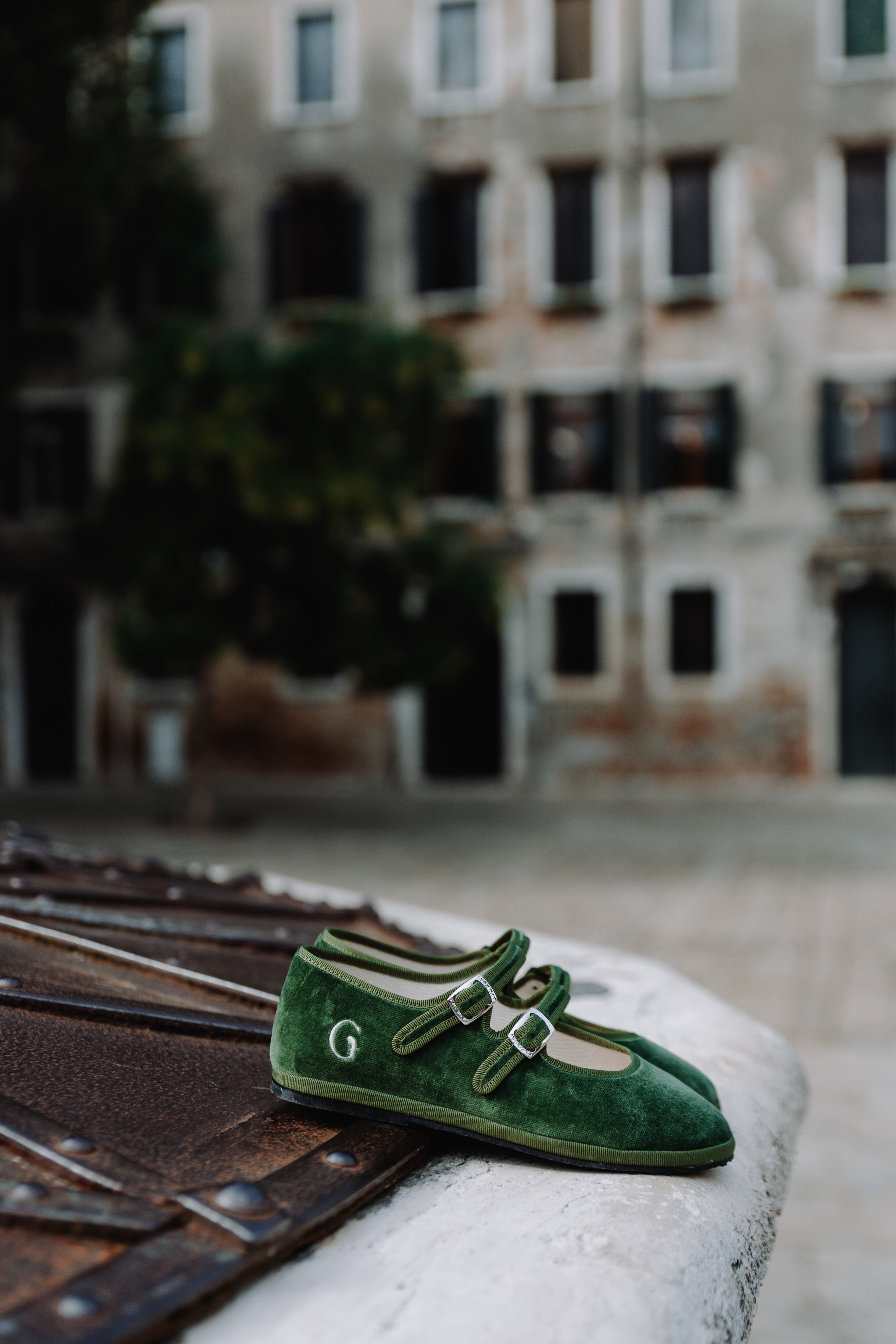 Gondolina Shoes Guglie Mary Jane in light green velvet, product view